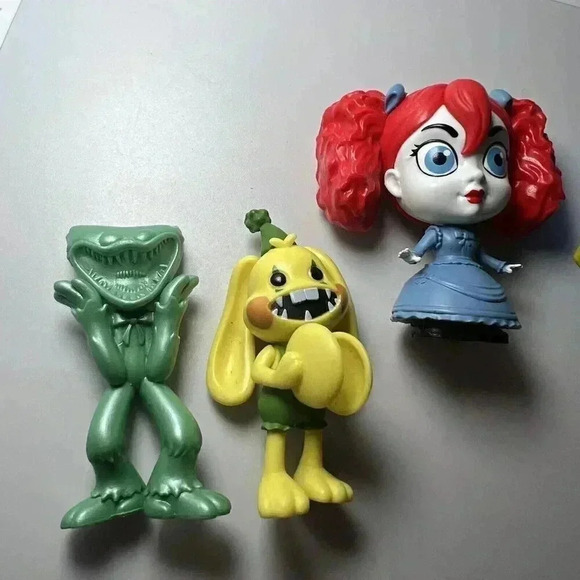 Poppy Playtime 5- Piece Series 1 Minifigure Collector Set Licensed Action Figure - Picture 2 of 6
